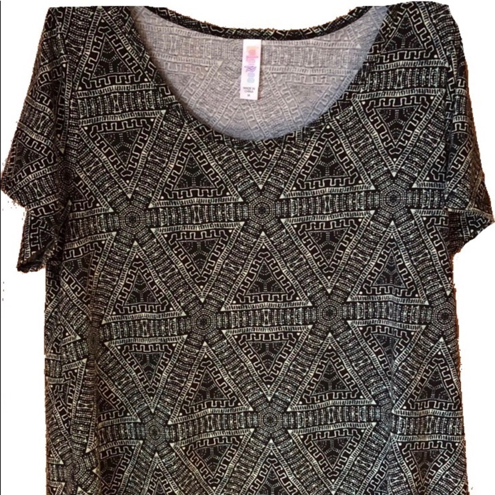 NWOT LuLaRoe Classic T